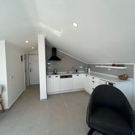 Freya Apartment *